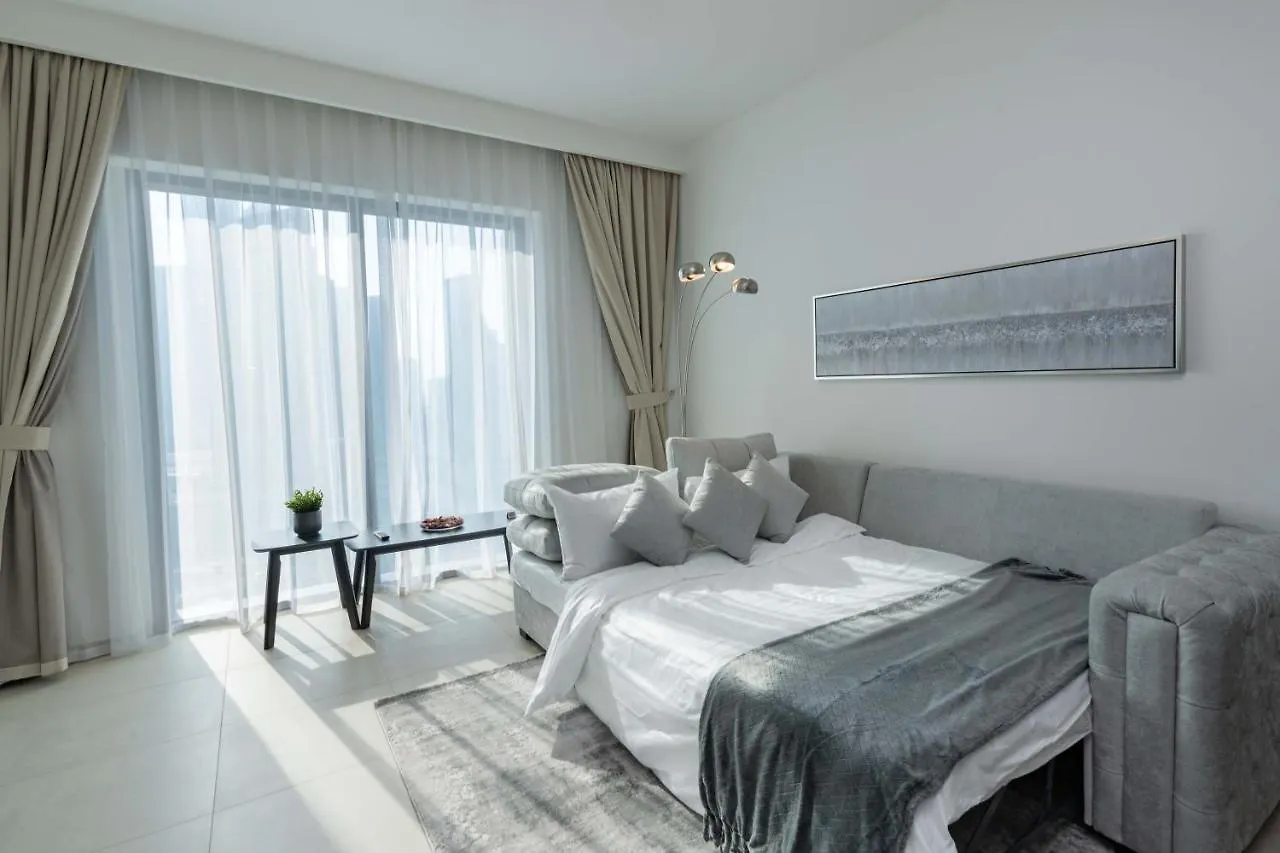 Apartment Sleeps 8 Burj Views Direct Dubai Mall Access United Arab Emirates
