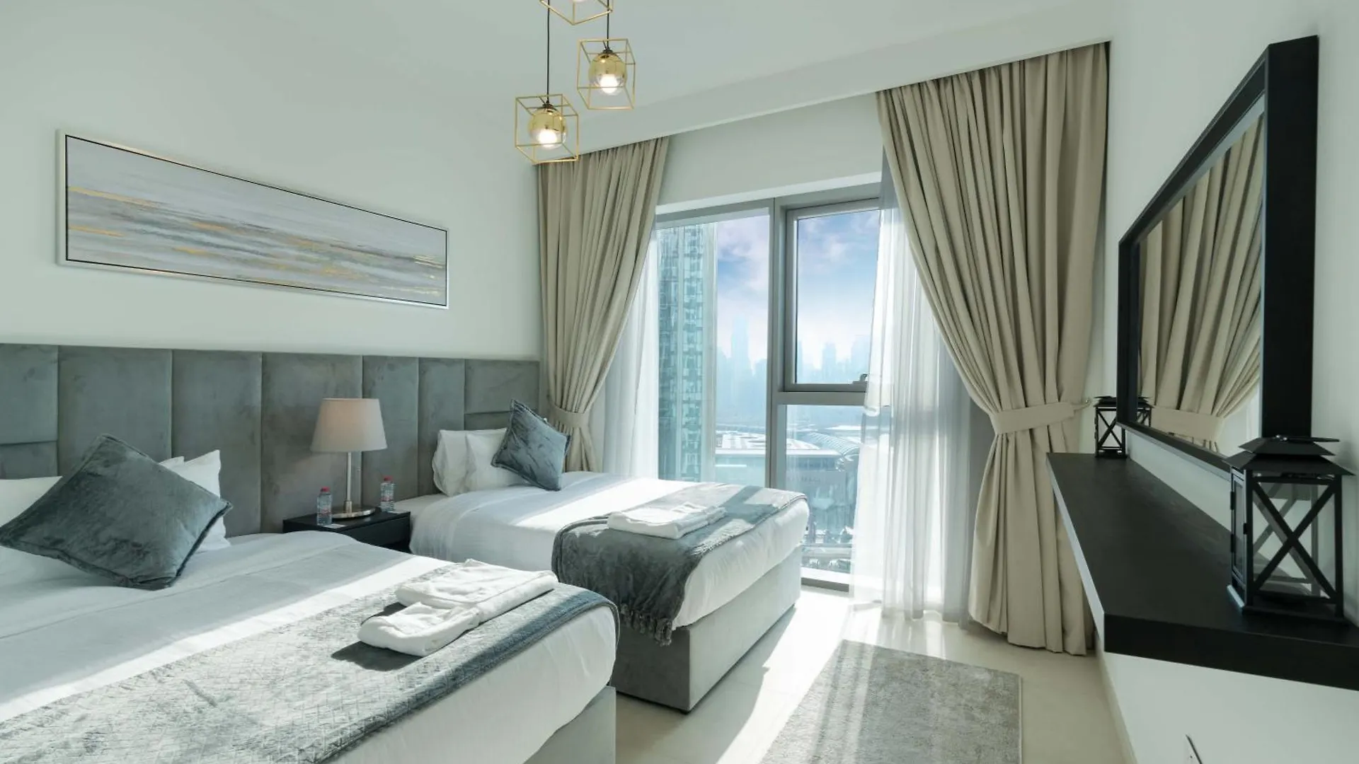아파트 Sleeps 8 Burj Views Direct Dubai Mall Access